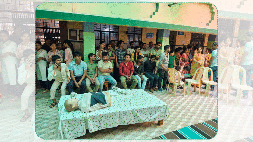 Patient attenders, staff and students were given CPR training (3)